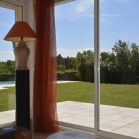Spacieuse Avec Piscine Et Grand Jardin Villa *