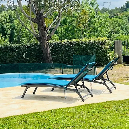 Spacieuse Avec Piscine Et Grand Jardin Villa *